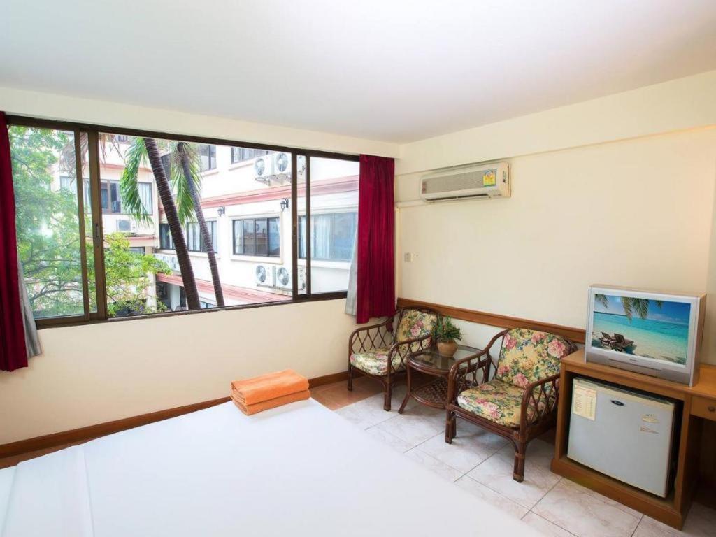 Dream Hotel